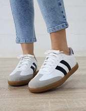 Load image into Gallery viewer, White Stripe Lace Up Sneakers
