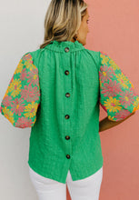 Load image into Gallery viewer, Green Floral Puff Short Sleeve Button Back Top
