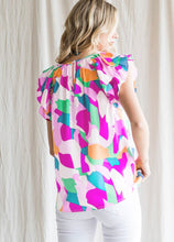 Load image into Gallery viewer, Fuchsia Abstract Ruffle Top
